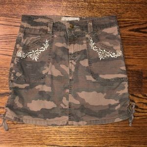 Girls camo skirt